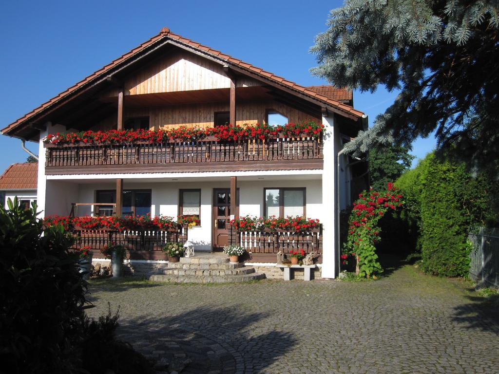 Urlaubspension 'Hohes Rott' Und Apartmenthaus Heiligenstadt Exterior foto